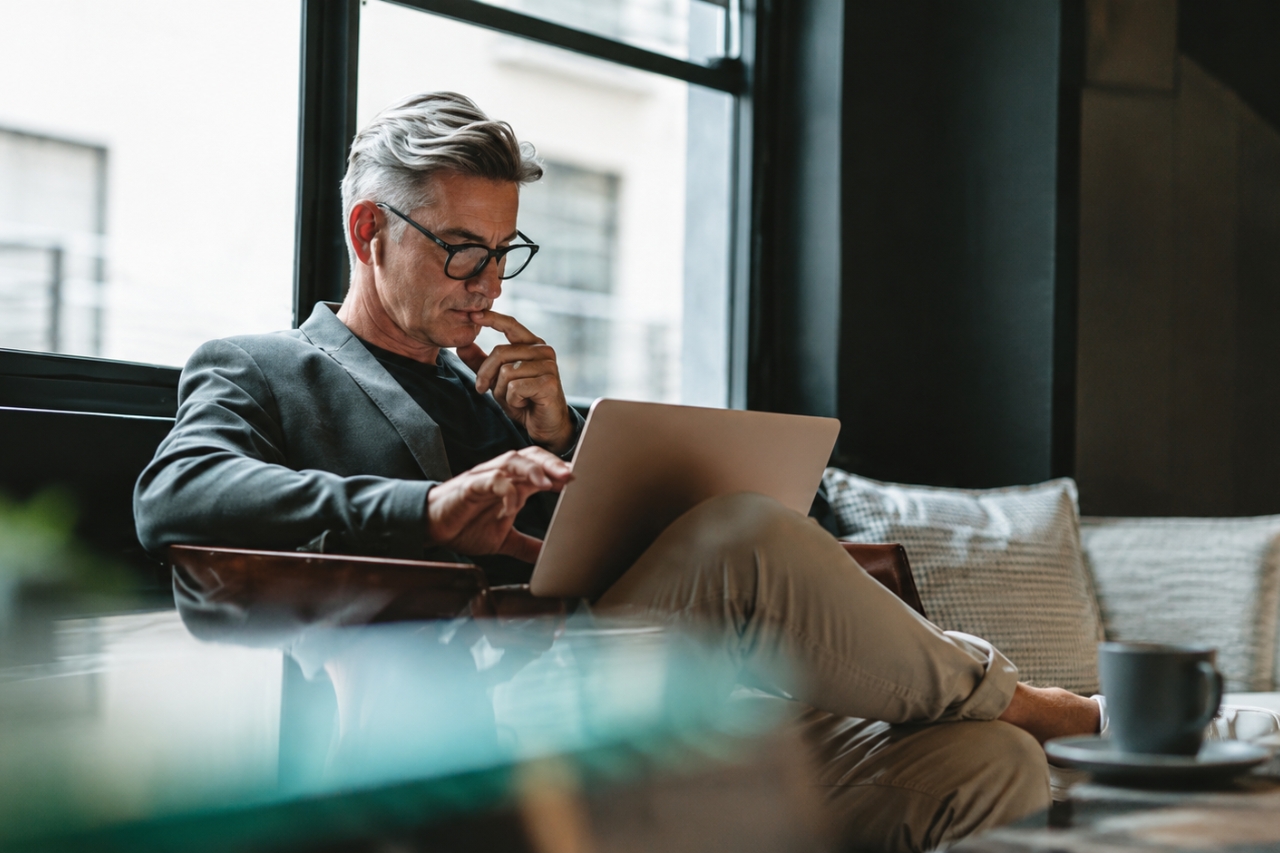 tech side hustles for men